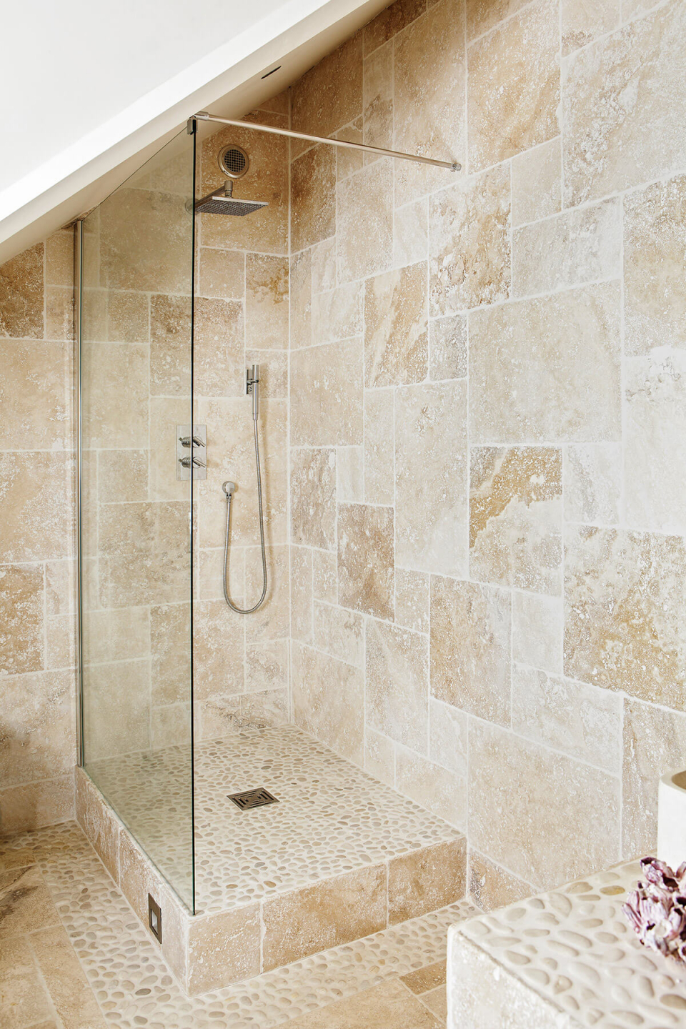 Contemporary Cottage Interior Design, Bathroom