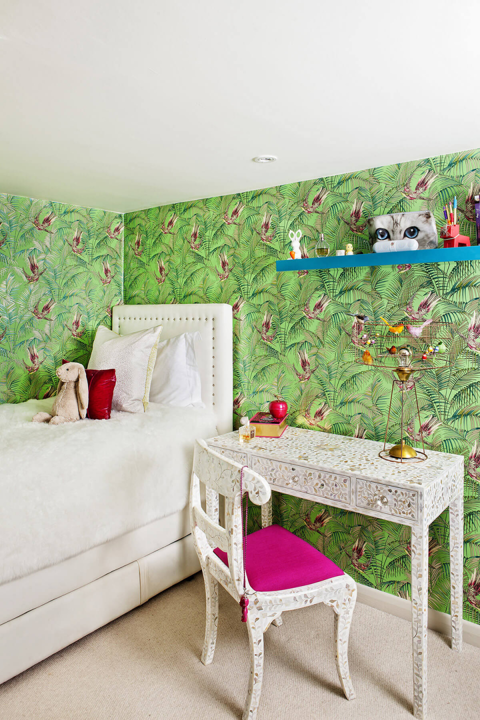 Contemporary Cottage Interior Design, Bedroom